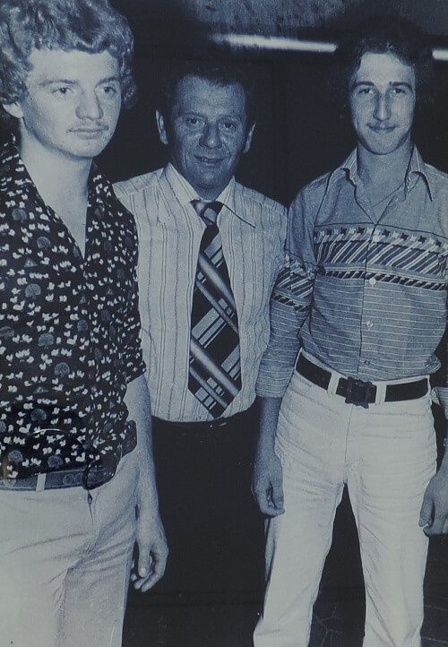 Drei Generationen der Familie Kaul in der Schreinerei Kaul im Jahr 1991